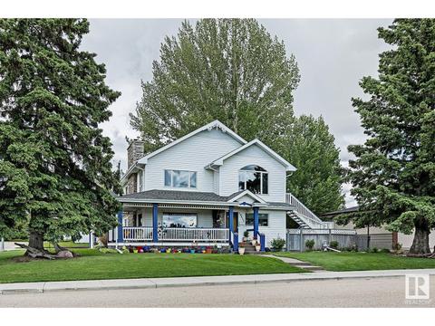 10415 Fulton Dr Nw, House detached with 5 bedrooms, 2 bathrooms and null parking in Edmonton AB | Card Image