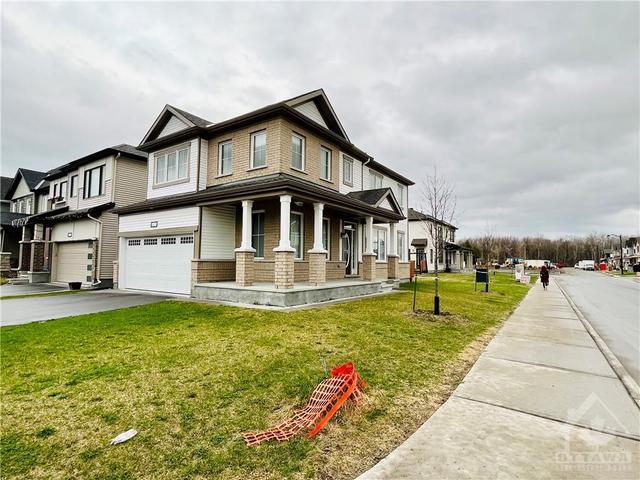 425 Aphelion Crescent, House detached with 3 bedrooms, 3 bathrooms and 4 parking in Ottawa ON | Image 2