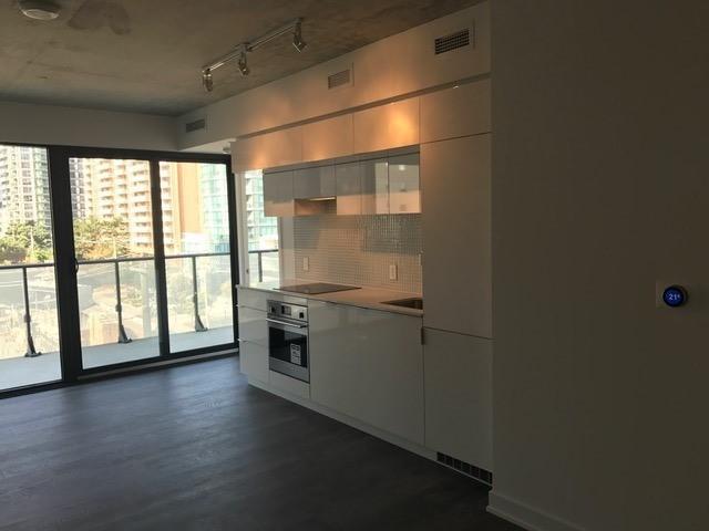 403 - 185 Roehampton Ave, Condo with 2 bedrooms, 2 bathrooms and null parking in Toronto ON | Image 17