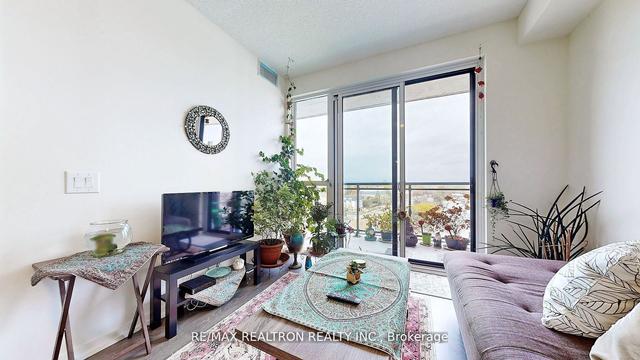 803 - 3237 Bayview Ave, Condo with 1 bedrooms, 1 bathrooms and 1 parking in Toronto ON | Image 3