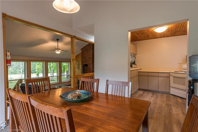1165 County Rd 620, House detached with 2 bedrooms, 1 bathrooms and 12 parking in North Kawartha ON | Image 11