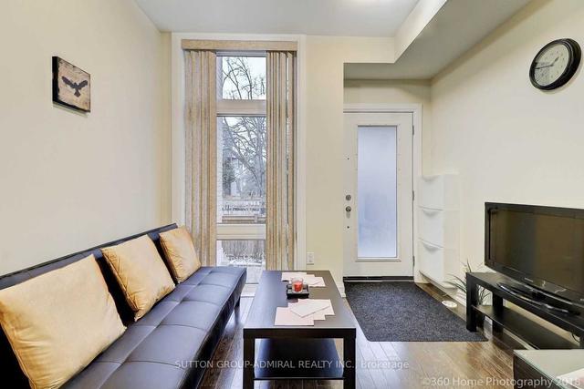 102 - 23 Eldora Ave, Townhouse with 2 bedrooms, 2 bathrooms and 1 parking in Toronto ON | Image 8
