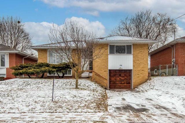 29 Wantanopa Cres, House detached with 3 bedrooms, 2 bathrooms and 3 parking in Toronto ON | Image 12