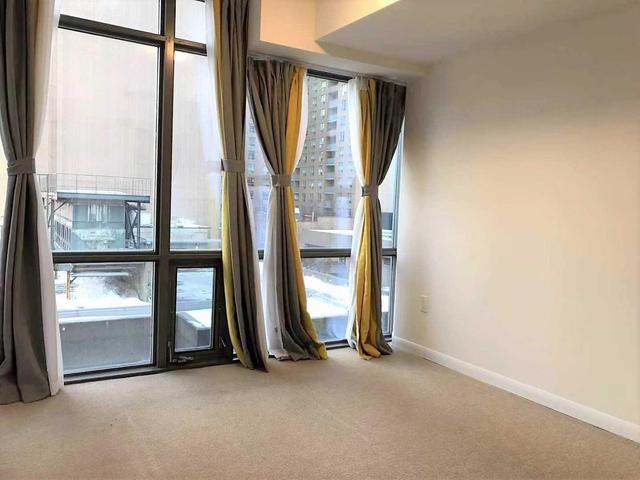 307 - 37 Grosvenor St, Condo with 2 bedrooms, 2 bathrooms and 1 parking in Toronto ON | Image 10