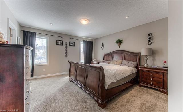 323 Thornhill Place, House detached with 3 bedrooms, 2 bathrooms and 6 parking in Waterloo ON | Image 19