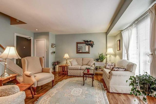 10 - 483 Claridge Rd, Townhouse with 2 bedrooms, 1 bathrooms and 1 parking in Burlington ON | Image 4