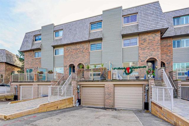 76 Dutch Myrtle Way, Townhouse with 3 bedrooms, 4 bathrooms and 2 parking in Toronto ON | Image 1