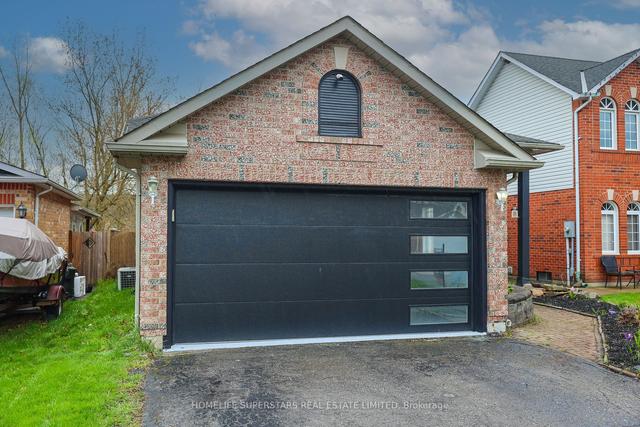 35 Madison Crt, House detached with 3 bedrooms, 2 bathrooms and 6 parking in Welland ON | Image 37