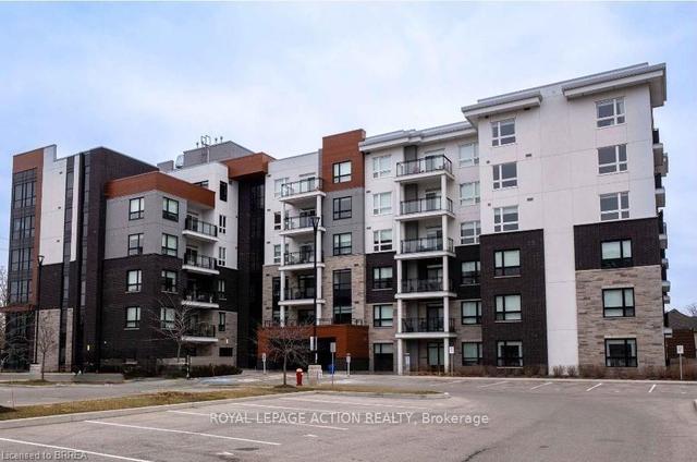 512 - 340 Plains Rd E, Condo with 2 bedrooms, 2 bathrooms and 1 parking in Burlington ON | Image 1