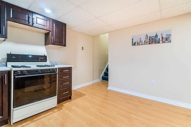 2 Brisbane Crt, Townhouse with 2 bedrooms, 2 bathrooms and 2 parking in Brampton ON | Image 20
