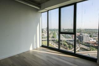 1807 - 170 Bayview Ave, Condo with 2 bedrooms, 2 bathrooms and null parking in Toronto ON | Image 11