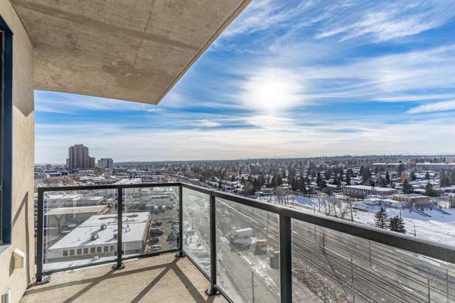 1220 - 8880 Horton Road Sw, Condo with 2 bedrooms, 2 bathrooms and 1 parking in Calgary AB | Image 1