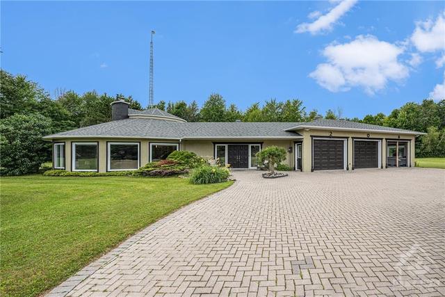 208 County 22 Road, House detached with 3 bedrooms, 2 bathrooms and 10 parking in The Nation ON | Image 2