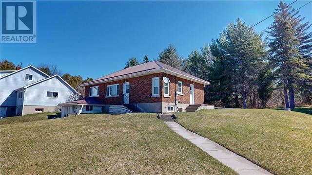 2184 Hwy 551, House detached with 3 bedrooms, 2 bathrooms and null parking in Central Manitoulin ON | Image 1