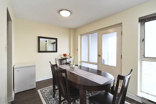 719 - 39 Kimbercroft Crt, Condo with 3 bedrooms, 2 bathrooms and 1 parking in Toronto ON | Image 4