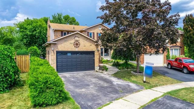 19 Karsh Cres, House detached with 4 bedrooms, 4 bathrooms and 4 parking in Hamilton ON | Card Image