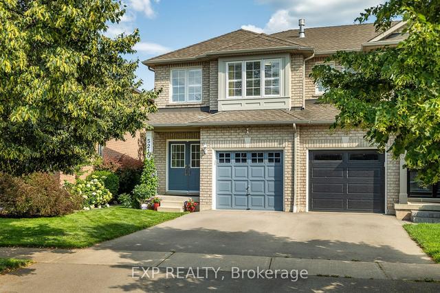 5210 Thornburn Dr, House attached with 3 bedrooms, 4 bathrooms and 1 parking in Burlington ON | Image 1