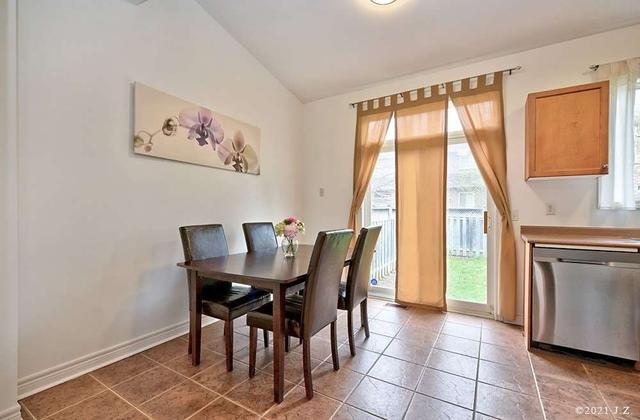 5615 Raleigh St, House semidetached with 3 bedrooms, 4 bathrooms and 3 parking in Mississauga ON | Image 3