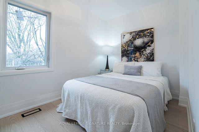 16 Latimer Ave, House semidetached with 3 bedrooms, 3 bathrooms and 1 parking in Toronto ON | Image 6