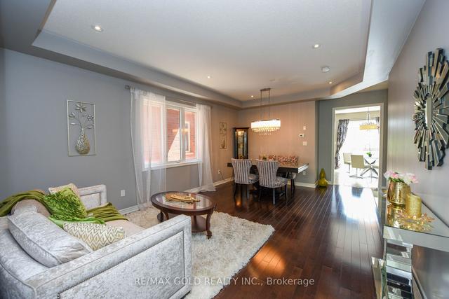 526 Nairn Circ, House detached with 4 bedrooms, 4 bathrooms and 6 parking in Milton ON | Image 37