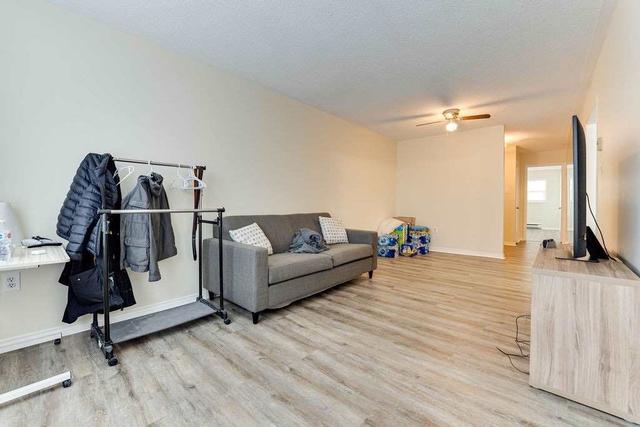 34 - 120 D'ambrosio Dr, Townhouse with 2 bedrooms, 1 bathrooms and 2 parking in Barrie ON | Image 3