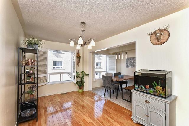 14 Pat Brooks Terr, Townhouse with 4 bedrooms, 4 bathrooms and 3 parking in Toronto ON | Image 5