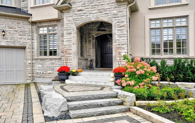 13 Ernie Amsler Crt, House detached with 4 bedrooms, 4 bathrooms and 8 parking in Markham ON | Image 12