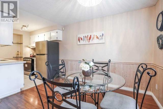 80 Carleton Pl, Townhouse with 3 bedrooms, 2 bathrooms and 2 parking in Brampton ON | Image 4