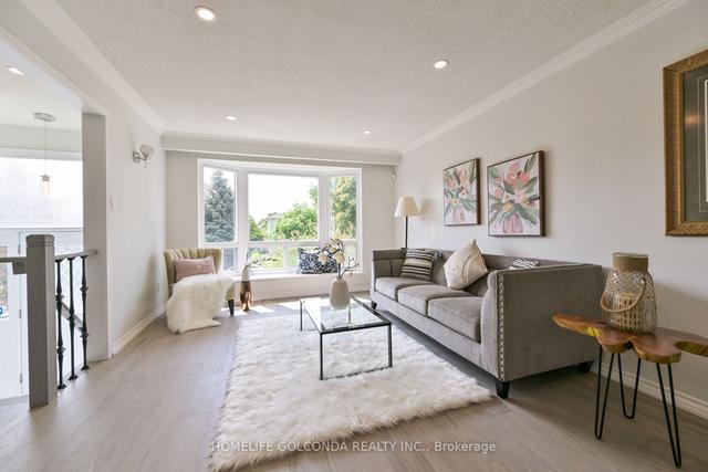 68 Terra Cotta Cres, House detached with 3 bedrooms, 2 bathrooms and 5 parking in Brampton ON | Image 28