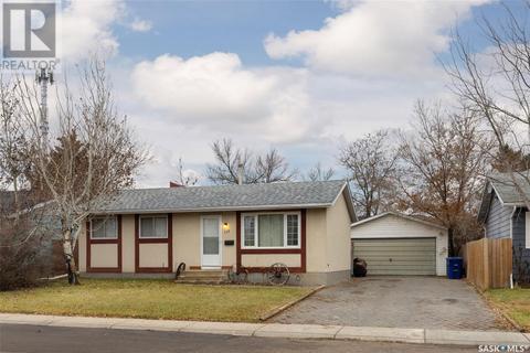117 Fisher Crescent, House detached with 3 bedrooms, 2 bathrooms and null parking in Saskatoon SK | Card Image