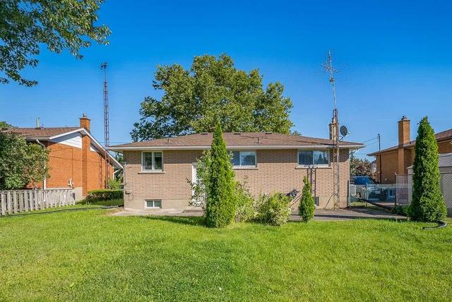 7035 Paisley Ave, House detached with 3 bedrooms, 2 bathrooms and 2 parking in Niagara Falls ON | Image 40