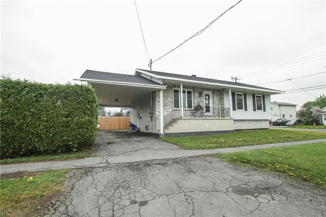 395 13th Street W, House detached with 3 bedrooms, 2 bathrooms and 3 parking in Cornwall ON | Image 25
