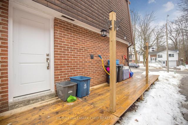 27 Virgilwood Cres, House detached with 3 bedrooms, 3 bathrooms and 4 parking in Barrie ON | Image 16