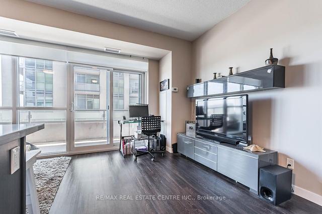 1210 - 2087 Fairview St, Condo with 1 bedrooms, 1 bathrooms and 1 parking in Burlington ON | Image 3