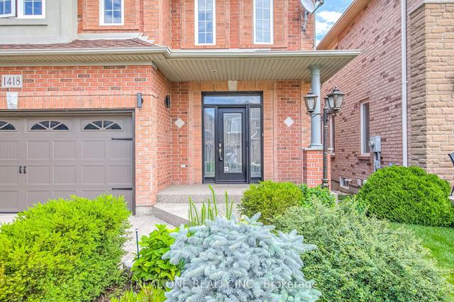 1418 Gulledge Tr, House detached with 4 bedrooms, 3 bathrooms and 3 parking in Oakville ON | Image 36