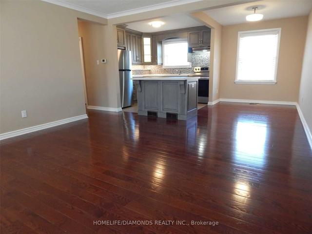 22 Cumberland Dr, House detached with 3 bedrooms, 2 bathrooms and 6 parking in Brampton ON | Image 19