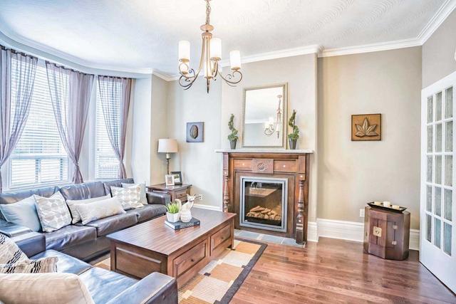 34 Rolyat St, House attached with 3 bedrooms, 2 bathrooms and 2 parking in Toronto ON | Image 32