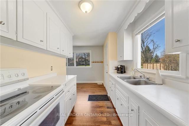 53 Saint Margarets Rd, House detached with 2 bedrooms, 1 bathrooms and 11 parking in Hamilton ON | Image 25