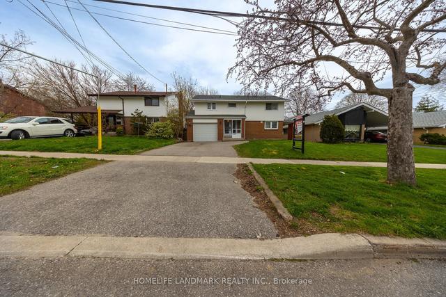 103 Oakley Blvd, House detached with 4 bedrooms, 4 bathrooms and 5 parking in Toronto ON | Image 1