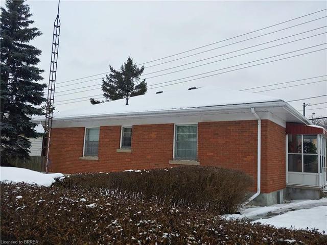 371 West Street, House detached with 2 bedrooms, 1 bathrooms and 2 parking in Brantford ON | Image 21