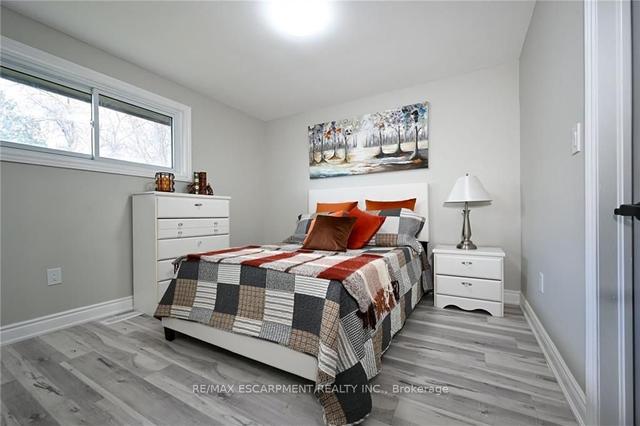 54 Lake Ave N, House detached with 3 bedrooms, 3 bathrooms and 7 parking in Hamilton ON | Image 10