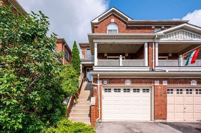369 Wildgrass Rd, House semidetached with 3 bedrooms, 3 bathrooms and 3 parking in Mississauga ON | Image 1