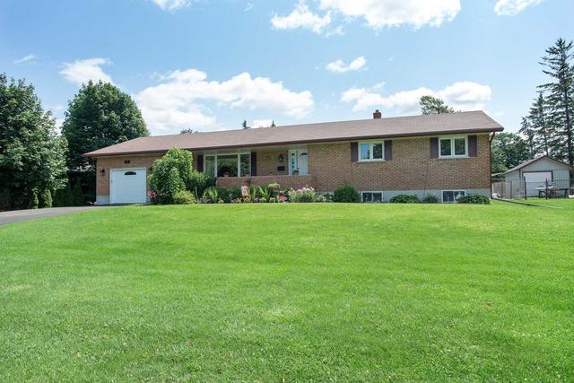 9 Grant Dr, House detached with 3 bedrooms, 2 bathrooms and 7 parking in Kawartha Lakes ON | Image 1