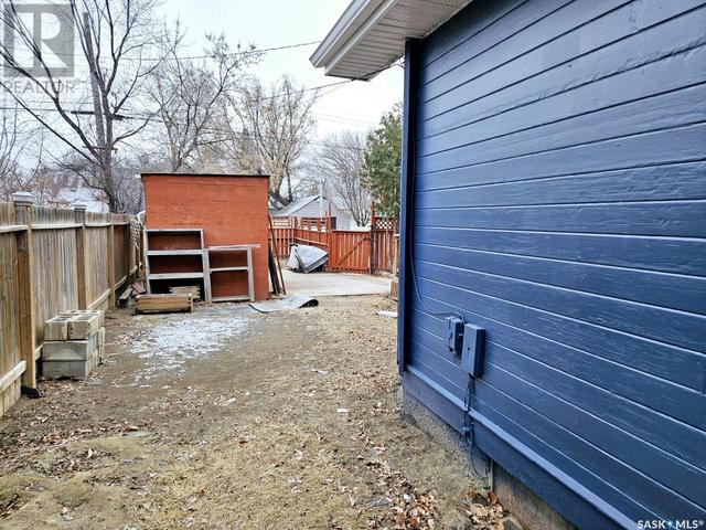 208 Elm Street, House detached with 2 bedrooms, 1 bathrooms and null parking in Saskatoon SK | Image 5