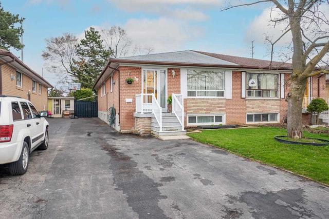 78 Kingsmere Cres, House semidetached with 4 bedrooms, 2 bathrooms and 6 parking in Brampton ON | Image 12