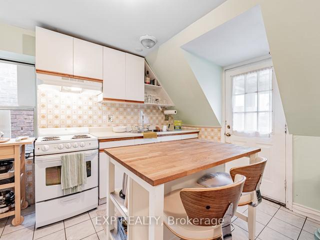 654 Crawford St, House semidetached with 5 bedrooms, 4 bathrooms and 3 parking in Toronto ON | Image 14