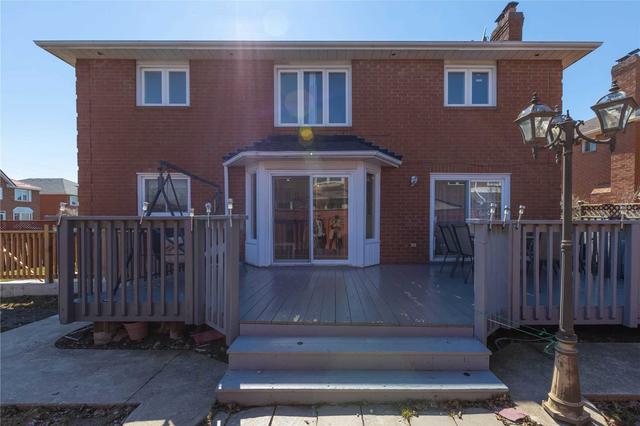 54 Cox Cres, House detached with 4 bedrooms, 5 bathrooms and 6 parking in Brampton ON | Image 21