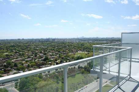 uph05 - 60 Town Centre Crt, Condo with 2 bedrooms, 2 bathrooms and 1 parking in Toronto ON | Image 3