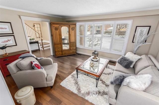 441 Paddington Cres, House detached with 3 bedrooms, 3 bathrooms and 5 parking in Oshawa ON | Image 2
