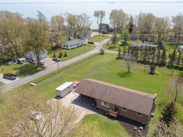 11155 Lakeshore Rd W, House detached with 3 bedrooms, 1 bathrooms and 12 parking in Wainfleet ON | Image 12
